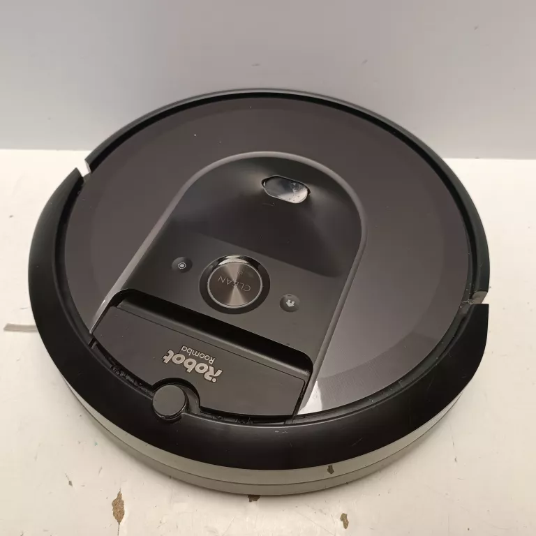 ROOMBA SPRZĄTAJĄCY I7 I7158