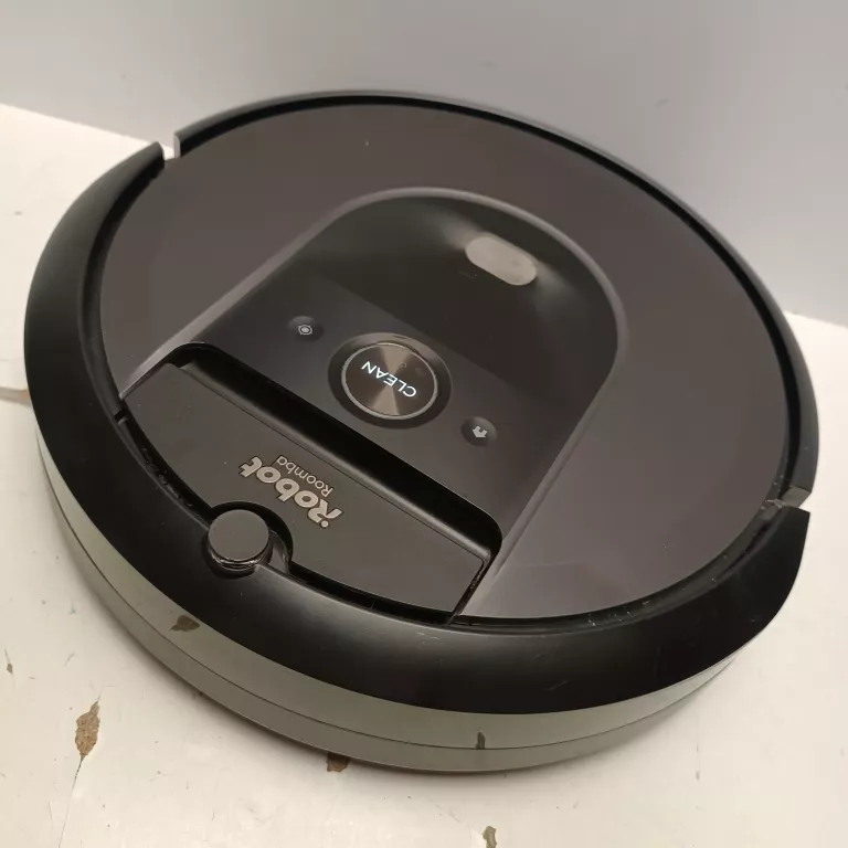 ROOMBA SPRZĄTAJĄCY I7 I7158