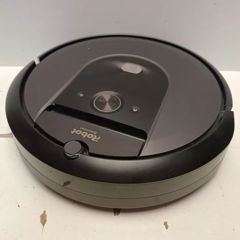 ROOMBA SPRZĄTAJĄCY I7 I7158