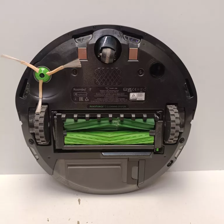 ROOMBA SPRZĄTAJĄCY I7 I7158