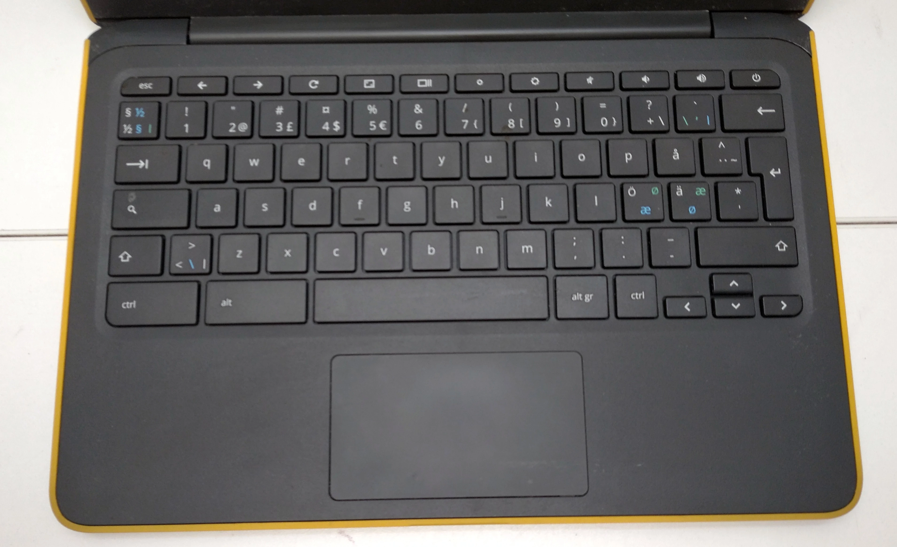 laptop-hp-chromebook-11-g6-ee-n3350-416gb-116-chromeos-stan-11323-2