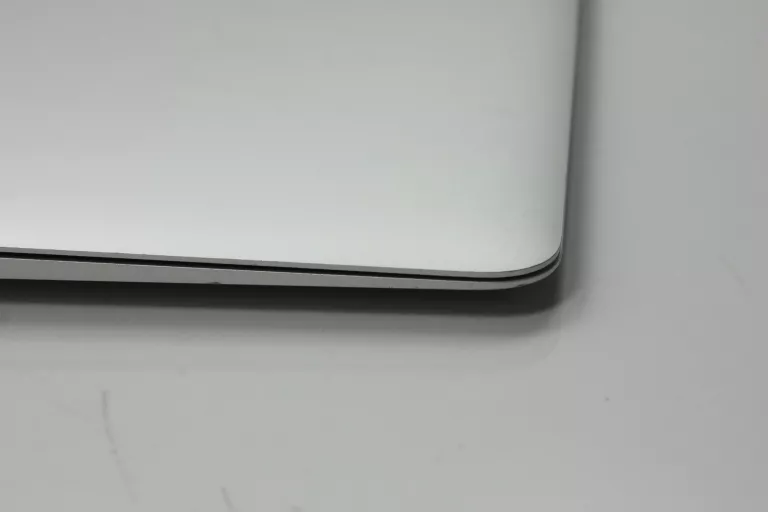 LAPTOP MACBOOK AIR A1466 I7/256GB/8GB
