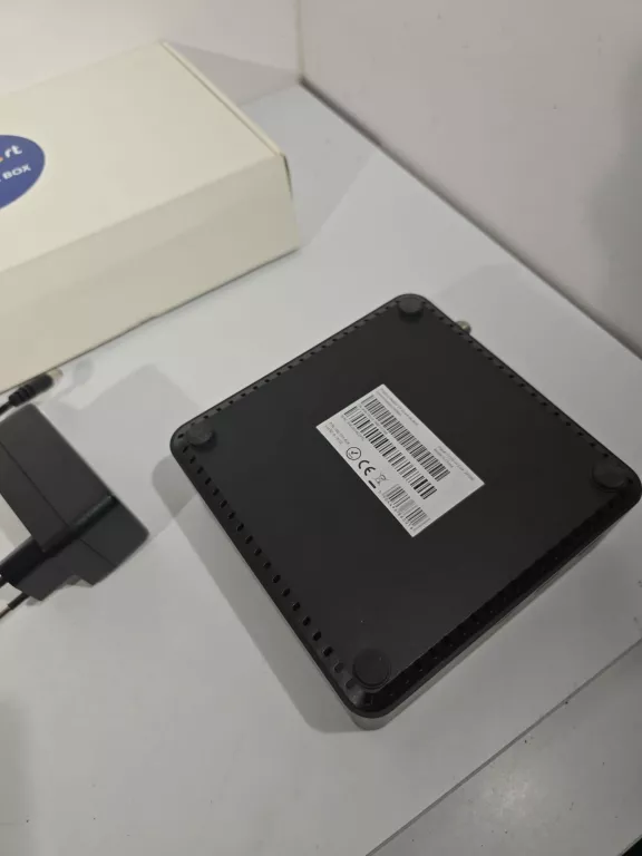 TV SMART 4K BOX DV8981 BRAK PILOTA