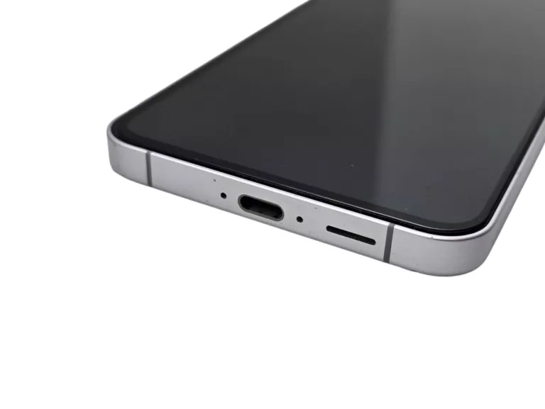 TELEFON SAMSUNG GALAXY S24 FE 5G 8 GB / 128 GB - ZESTAW