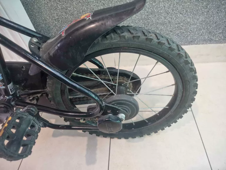 ROWEREK DZIECIĘCY B-TWIN PIRAT BIKE