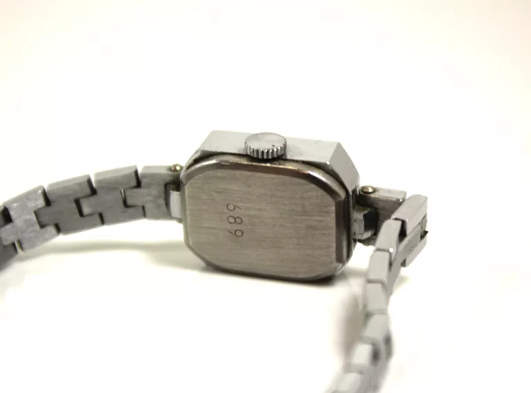 zegarek-lucz-niebieski-bransoleta-wolska-89-warszawa