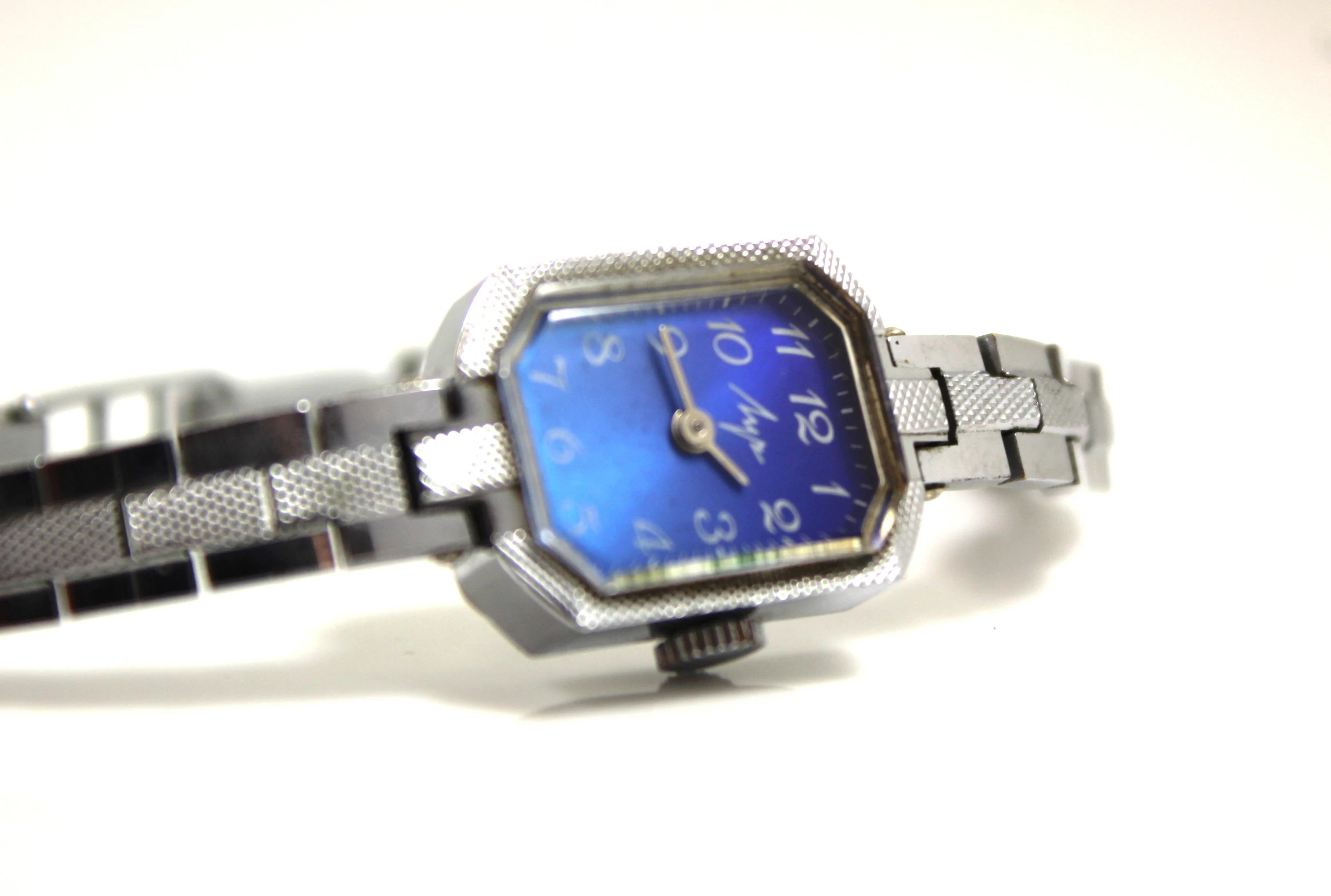 zegarek-lucz-niebieski-bransoleta-wolska-89-warszawa