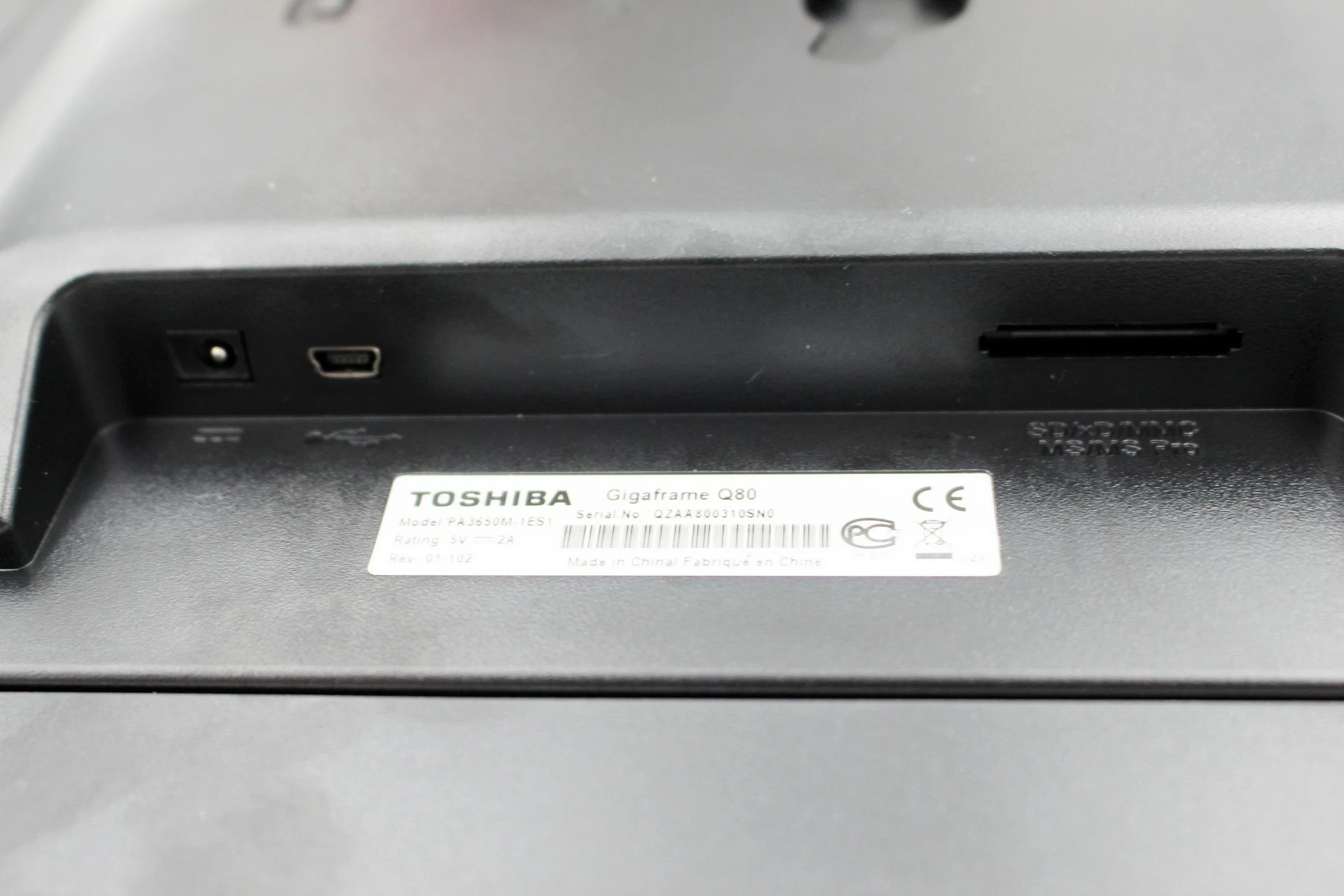 toshiba-gigaframe-q80-kolor-249512-1647413