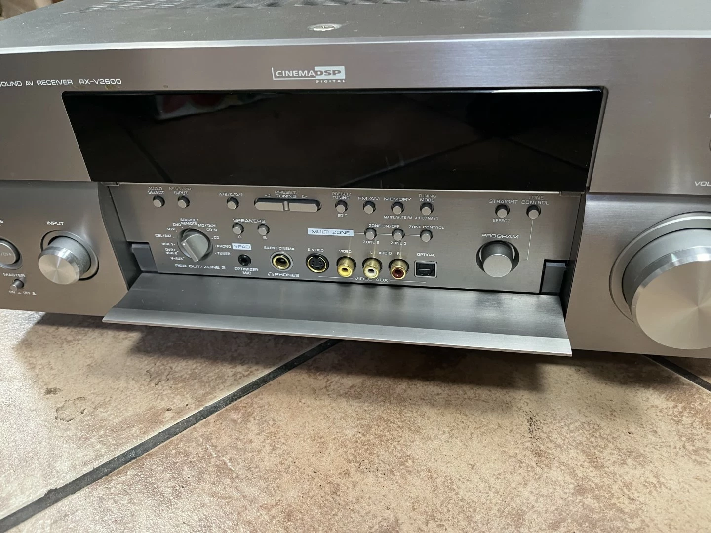 amplituner-yamaha-rx-v2600-stan-11323-2