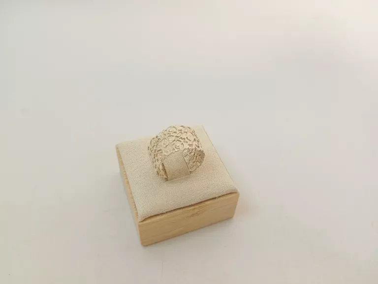 SREBRNY PIERŚCIONEK OBRĄCZKA 2,59G 925 R13