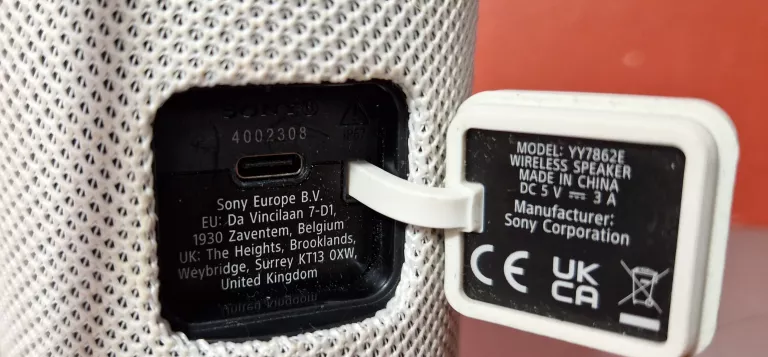 GŁOŚNIK MOBILNY SONY ULT FIELD 1