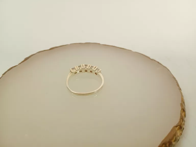 SREBRNY PIERŚCIONEK 2,12G 925 R10