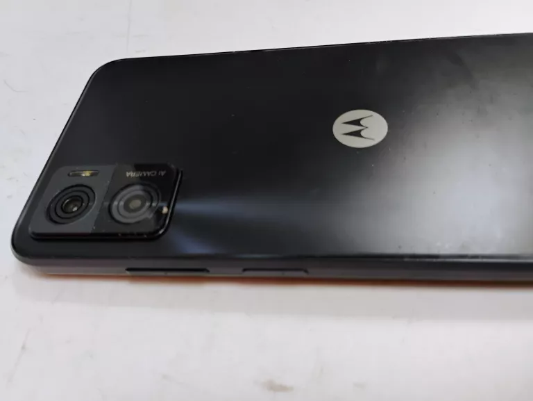 TELEFON MOTOROLA MOTO E22