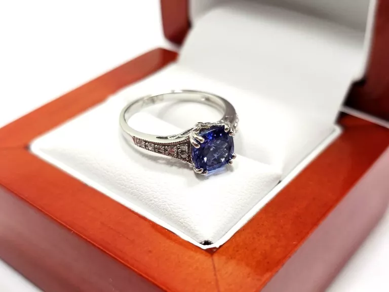 ZŁOTY PIERŚCIONEK Z DIAMENTAMI I TANZANITEM 1,65CT 585 2,82G 0,11CT 12