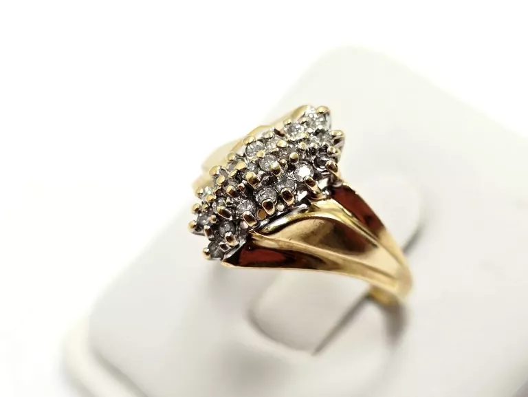 ZŁOTY PIERŚCIONEK Z DIAMENTAMI 417 3,77G 0,22CT 16