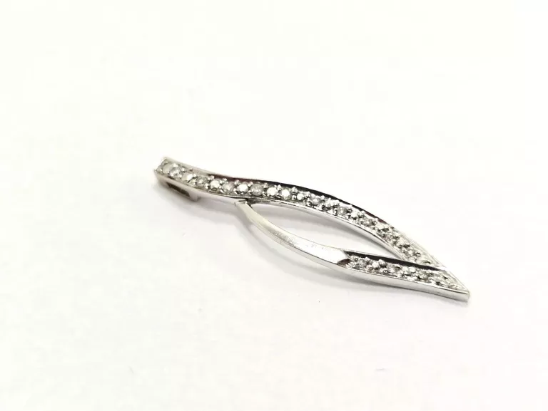 ZŁOTA ZAWIESZKA Z DIAMENTAMI 585 1,92G 0,07CT