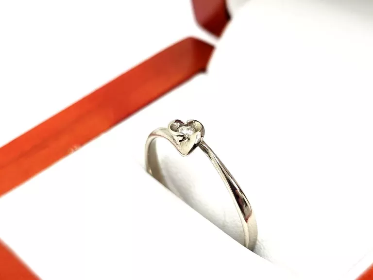 ZŁOTY PIERŚCIONEK Z DIAMENTEM 585 1,21G 0,05CT 14