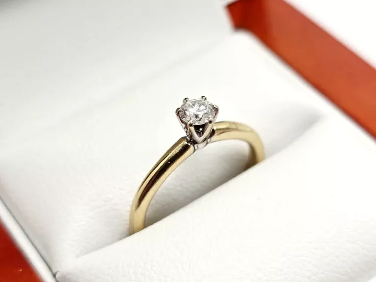 ZŁOTY PIERŚCIONEK Z DIAMENTEM 585 1,82G 0,20CT 7