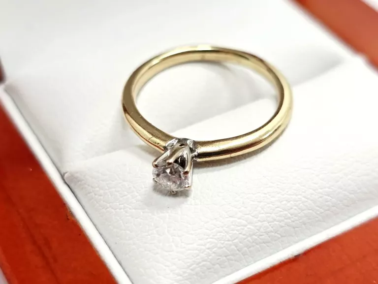 ZŁOTY PIERŚCIONEK Z DIAMENTEM 585 1,82G 0,20CT 7