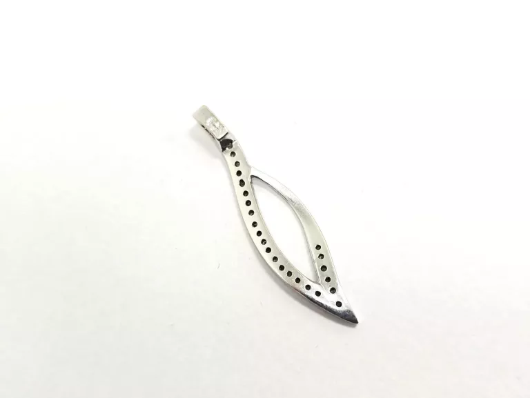 ZŁOTA ZAWIESZKA Z DIAMENTAMI 585 1,92G 0,07CT