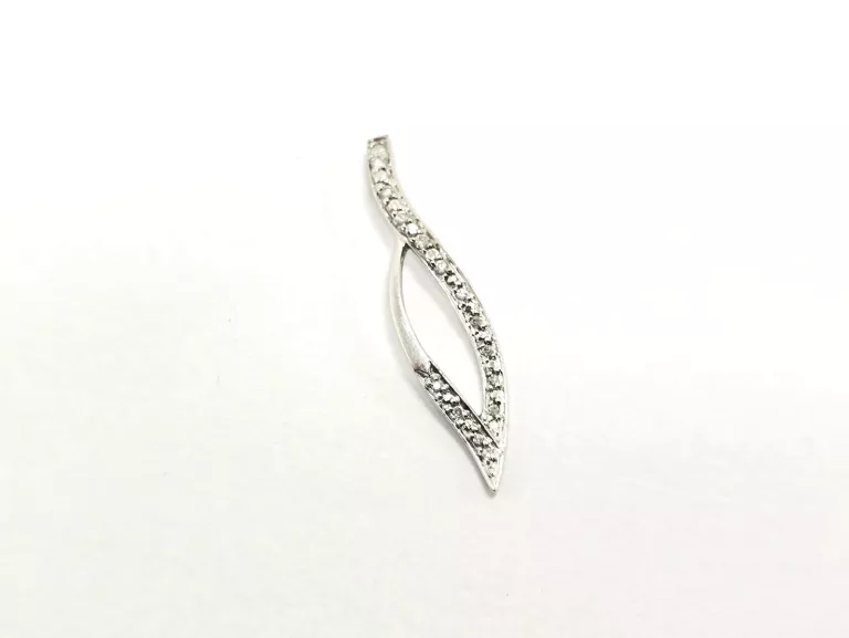 ZŁOTA ZAWIESZKA Z DIAMENTAMI 585 1,92G 0,07CT