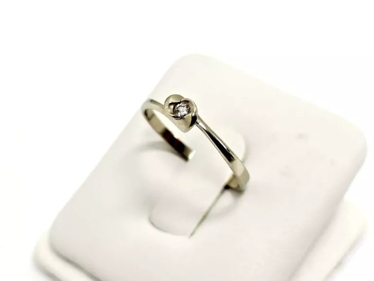 ZŁOTY PIERŚCIONEK Z DIAMENTEM 585 1,21G 0,05CT 14