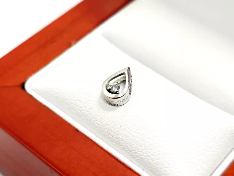 ZŁOTA ZAWIESZKA Z DIAMENTEM 585 0,43G 0,02CT
