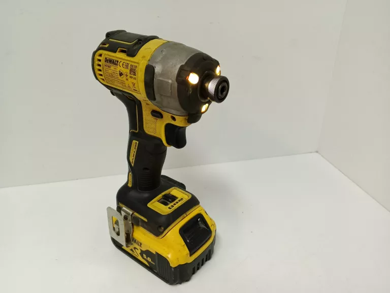 ZAKRĘTARKA UDAROWA DEWALT DCF887