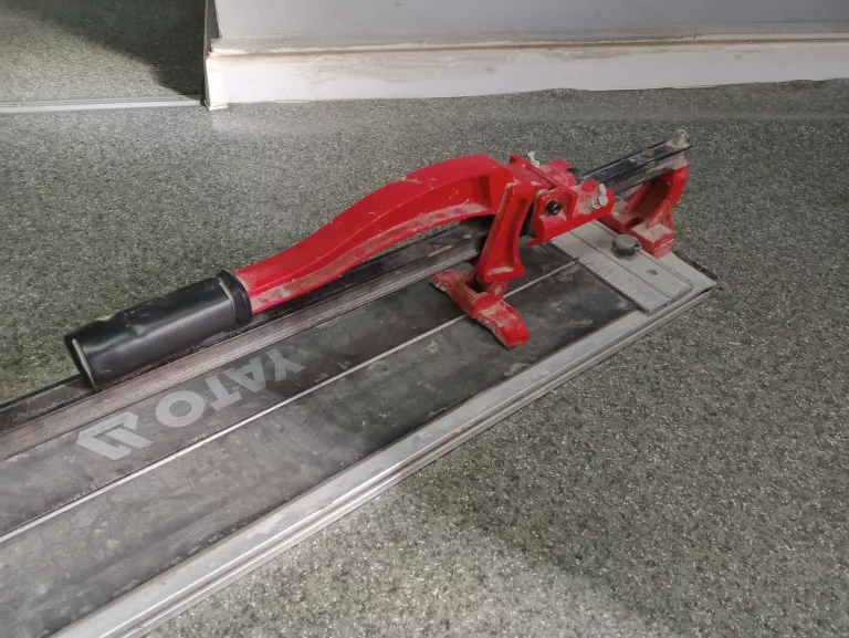 MASZYNKA DO PŁYTEK YATO YT-3708 800 MM
