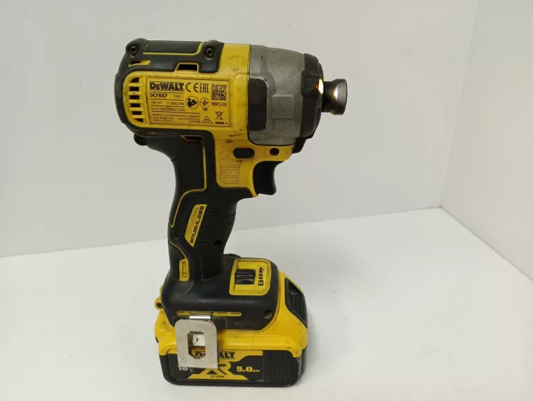 ZAKRĘTARKA UDAROWA DEWALT DCF887