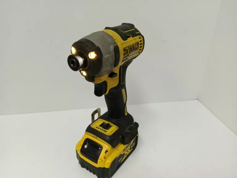 ZAKRĘTARKA UDAROWA DEWALT DCF887