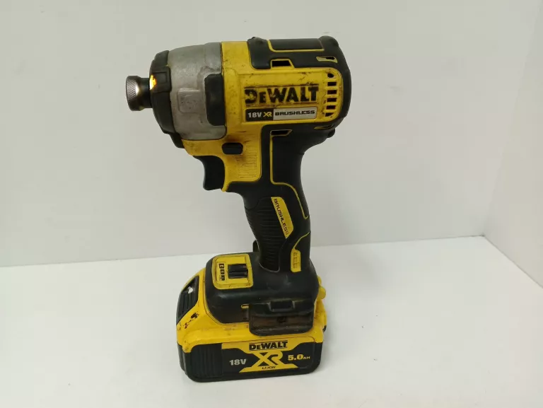 ZAKRĘTARKA UDAROWA DEWALT DCF887