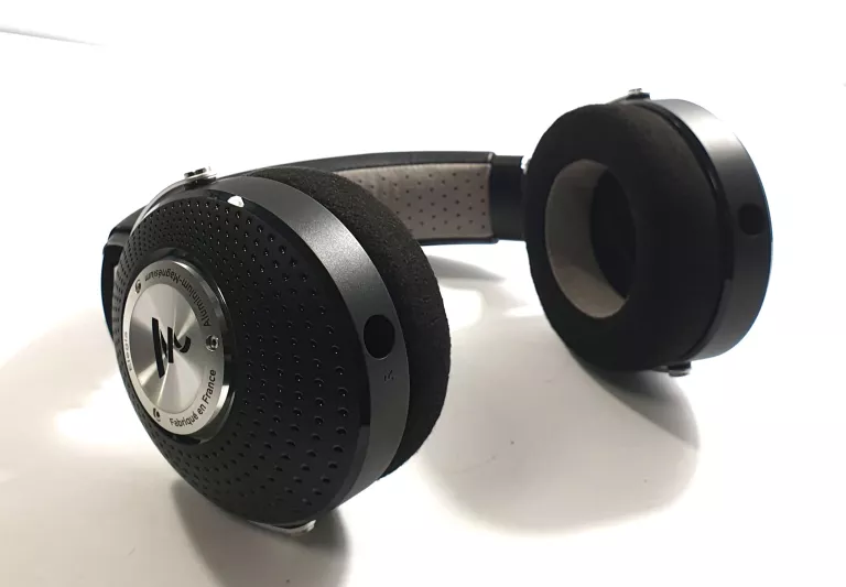 SŁUCHAWKI NAUSZNE FOCAL ELEGIA HIGH-END Z NAGRODĄ EISA FUTERAŁ