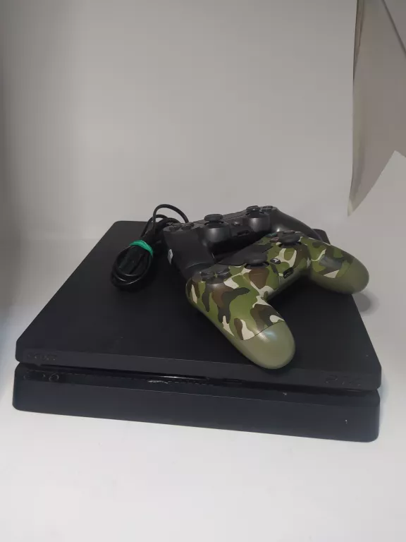 KONSOLA PS4 1TB