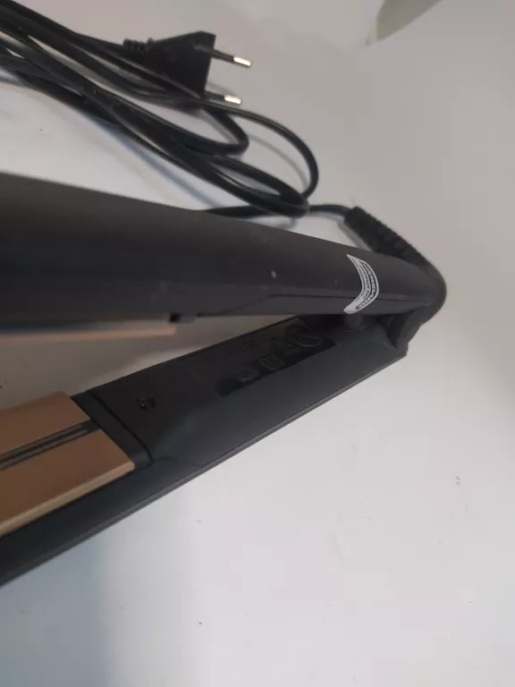 PROSTOWNICA REMINGTON S8590
