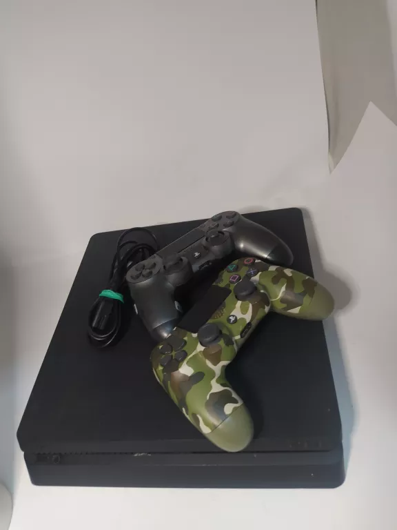 KONSOLA PS4 1TB