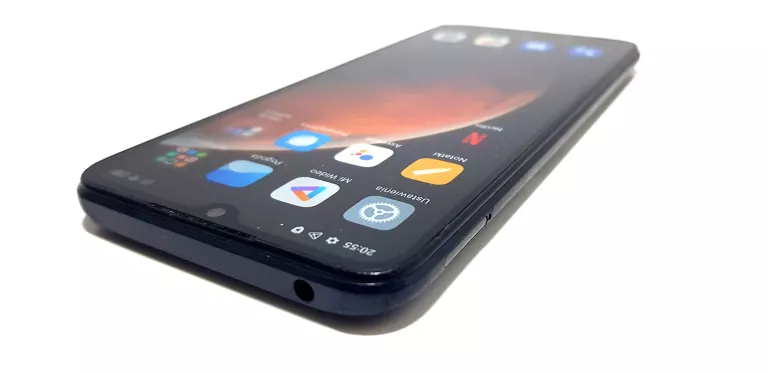 TELEFON XIAOMI REDMI 9C NFC 3GB/64GB DELIKATNIE PĘKNIĘTY WYŚWIETLACZ