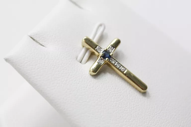 ZŁOTA ZAWIESZKA KRZYŻYK DIAMENTY 0,03CT 585 1,26G.