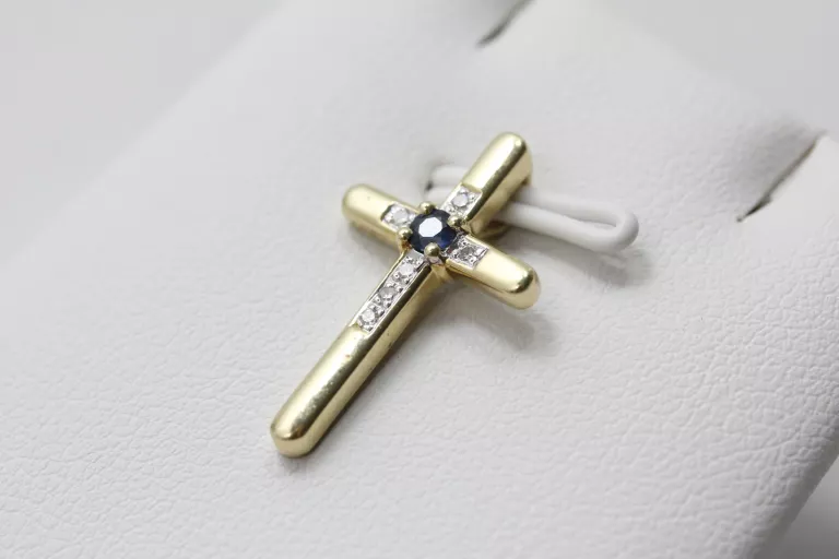 ZŁOTA ZAWIESZKA KRZYŻYK DIAMENTY 0,03CT 585 1,26G.