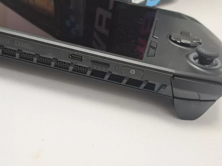 KONSOLA MSI CLAW MS-1T41 512GB