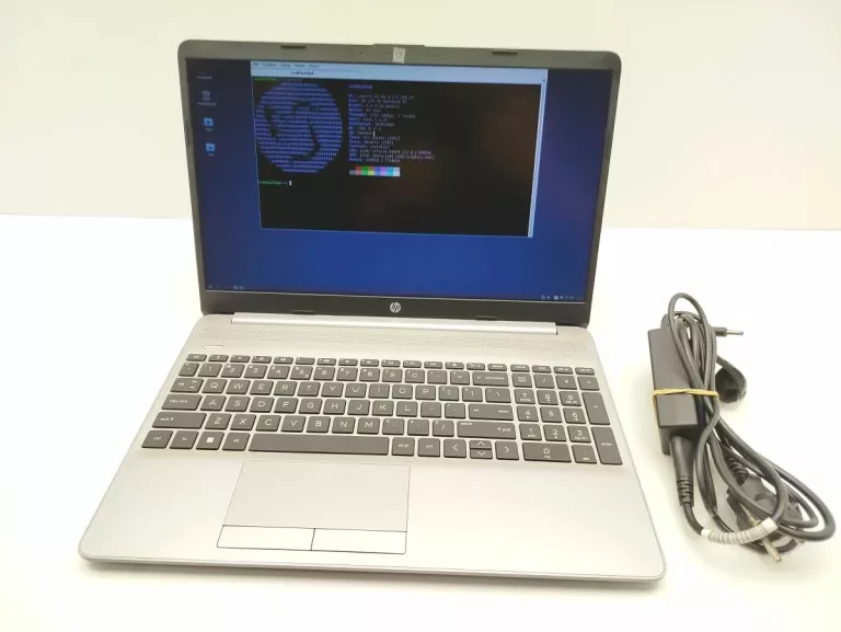 LAPTOP HP 250 G8