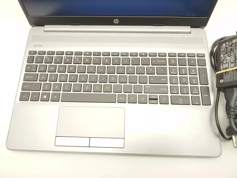 LAPTOP HP 250 G8