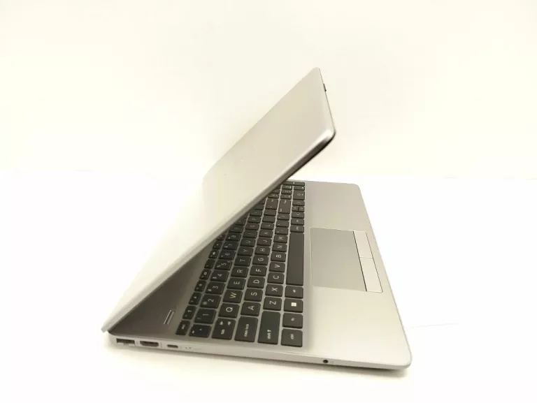 LAPTOP HP 250 G8