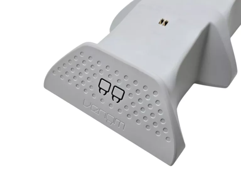 STACJA DOKUJĄCA VENOM VS2871 DO XBOX SERIES X/S BIAŁA - PODWÓJNA