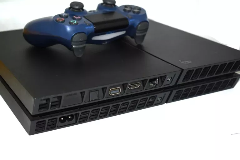KONSOLA PS4 CUH-1216B