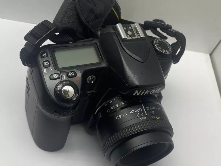 nikon-d80-plus-obiektyw-ladowarka-torba-ean-gtin-018208881451