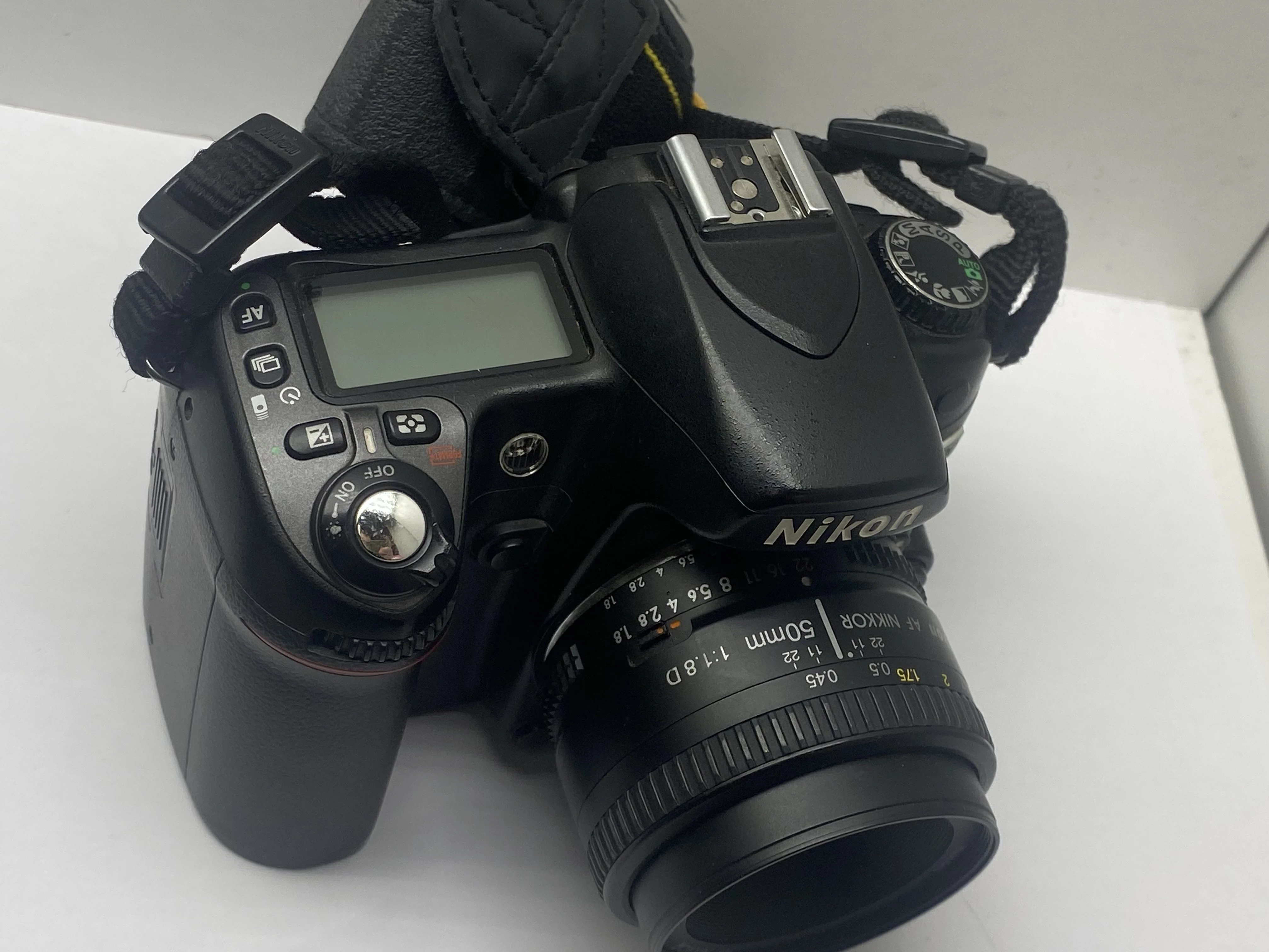 nikon-d80-plus-obiektyw-ladowarka-torba-ean-gtin-018208881451