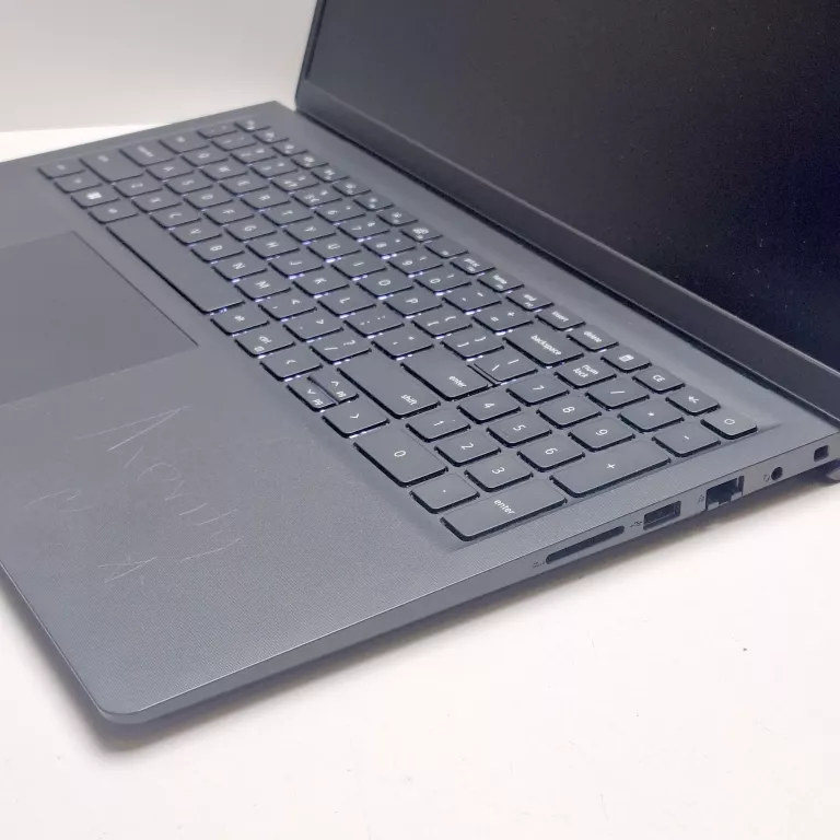 LAPTOP DELL VOSTRO 15 3510 8/256GB INTEL I3