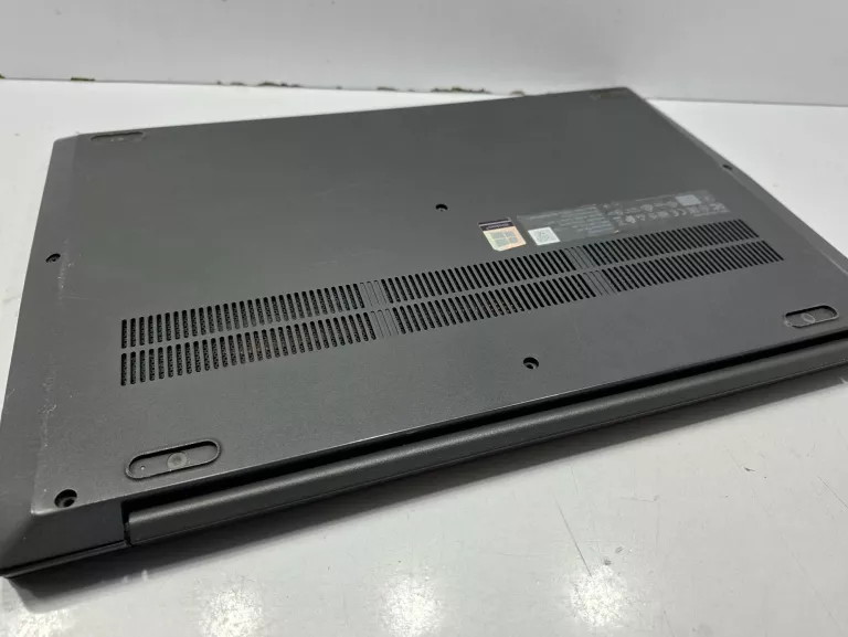LAPTOP LENOVO V15-ADA 15,6 " AMD RYZEN 3 8 GB / 256 GB SZARY