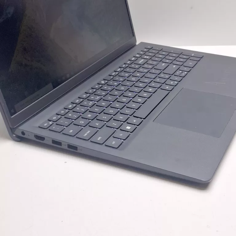 LAPTOP DELL VOSTRO 15 3510 8/256GB INTEL I3